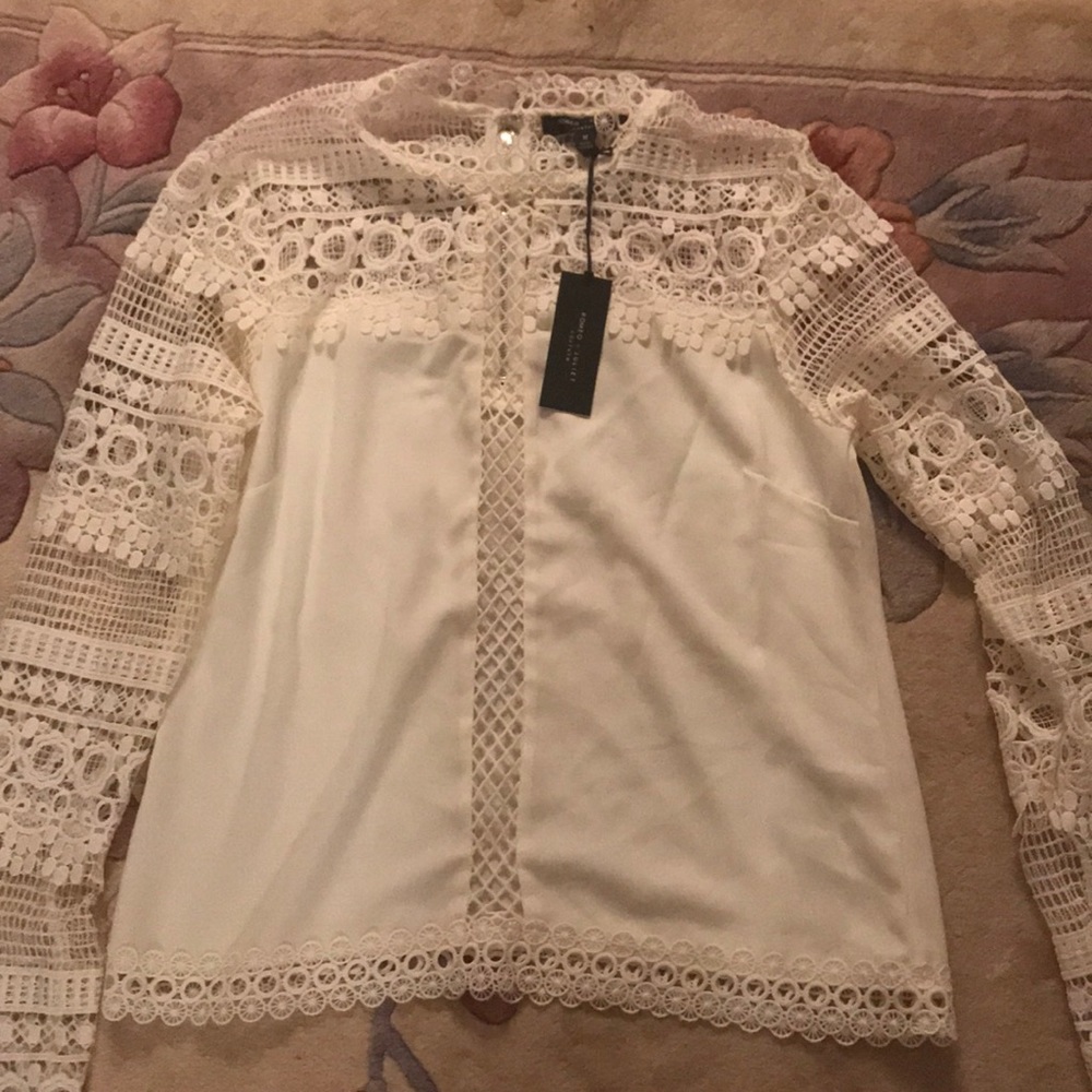 Romeo and Juliet Couture size M top- never worn